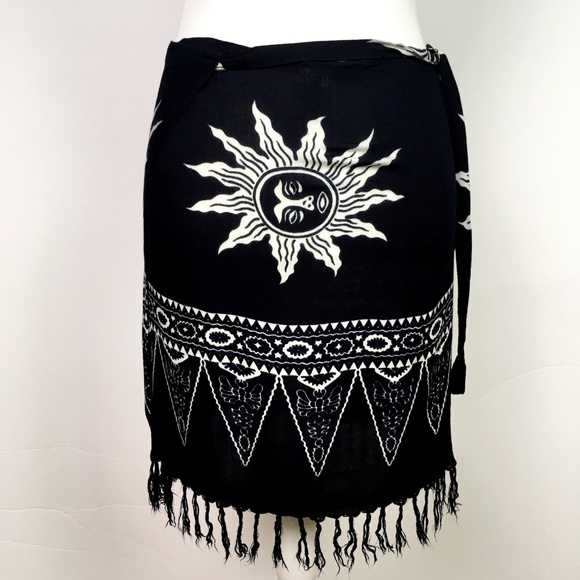 Fata Morgana Black/White Graphic Swim Sarong M - Picture 2 of 6